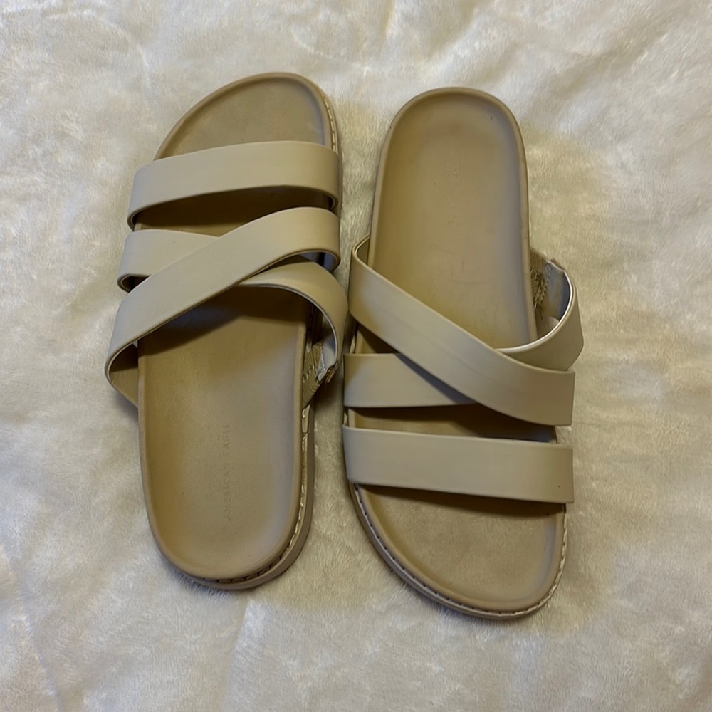 AEO | Platform Strappy Slides